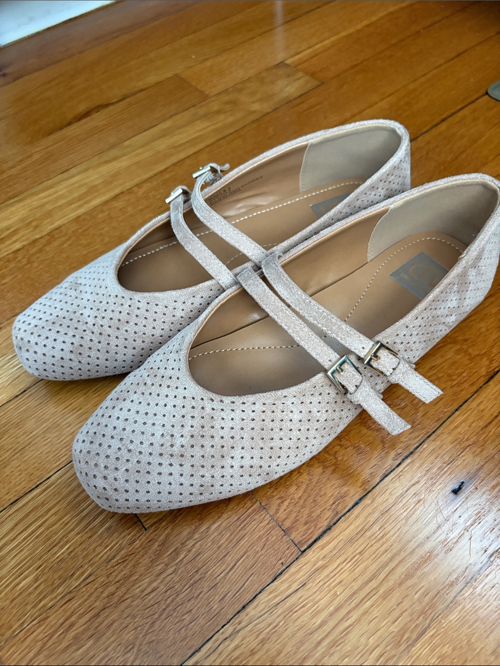 Dolce vita Mary Jane perforated flats double strap mareesa 8.5 dv tan suede like